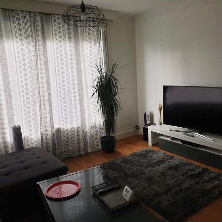Appartement 2 Chambres Proche Gare 브장송 외부 사진