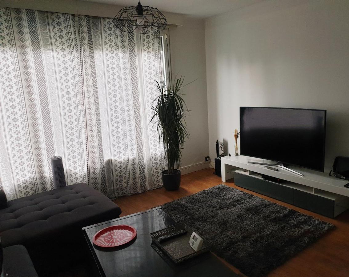 Appartement 2 Chambres Proche Gare 브장송 외부 사진